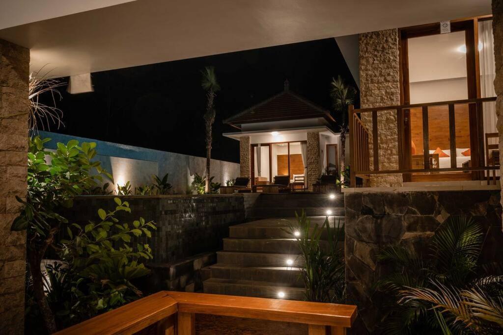 Nau Nusa Villa Batununggul Exterior photo